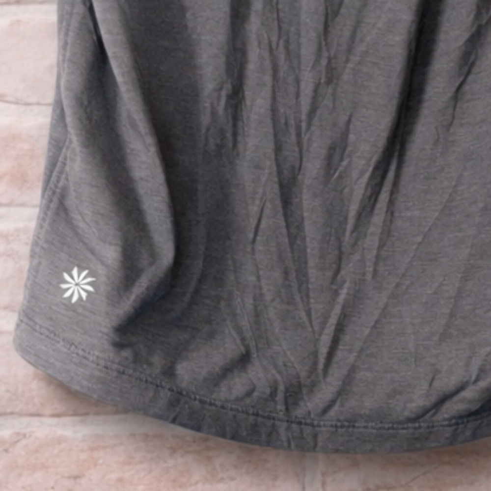 3/$15 ATHLETA Oversized Women's Short Sleeve High-Low Shirt - Blue - Small - Picture 4 of 6